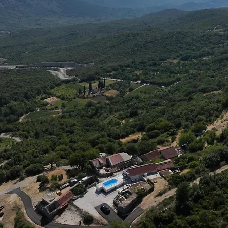 Willa Sorelle By Guide Dančanje