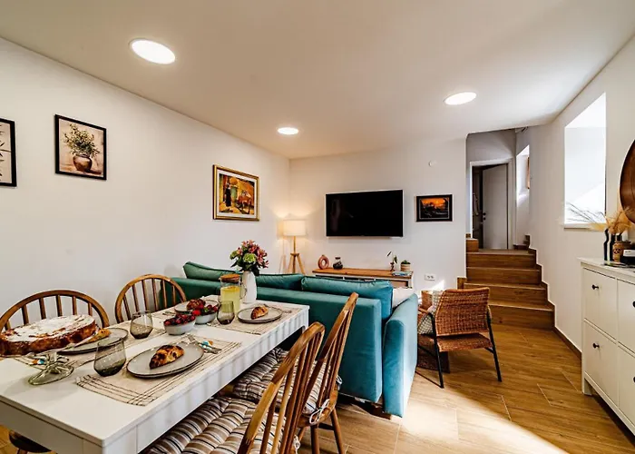 Willa Sorelle By Guide Dančanje