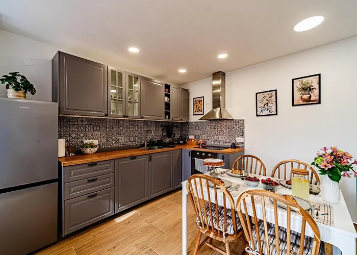 Sorelle By Guide Willa *